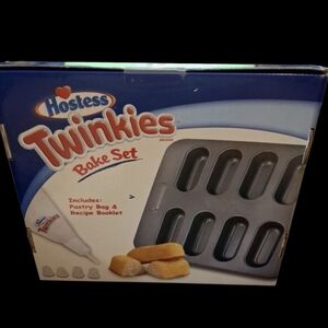 Hostess Twinkies Bake Set with Gray Tray - Never Used